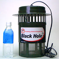 ブラックホール：500mlのペットボトルと比較