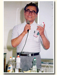 創業者・田口知徳氏による講演の様子（1982年）