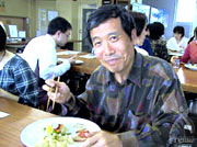 よくかえる組セミナーにご参加いただく勉強熱心な高山さま。とてもおいしいですねっ!早速夕飯でつくってみます~♪と大絶賛でした。