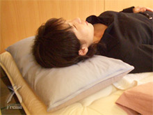 知恵ピロー・楽枕万能：市販の硬・柔らかい枕だと寝覚めに首・肩・腰が痛いということも