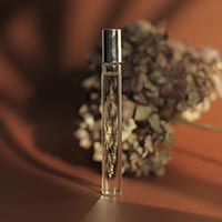 アコレル（Acorelle） オーガニック香水 フレグランスロールオン ティアレバニラ／10ml