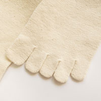 和紡布 ガラ紡の5本指靴下生成り M 22-24cm