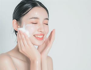 ひらら® フェイシャルウォッシュ ～エネルギーの禊～