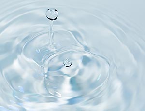 ケイ素（シリカ)で美容成分が助け合う