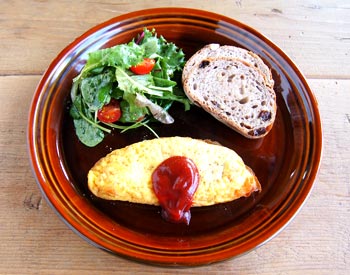 お刺身やサラダに。卵料理やパスタにも。
パンとサラダを盛り付けてワンプレートのモーニングメニューにもどうぞ。サイズ:W260×H28mm