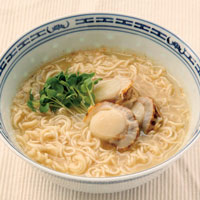 創健社 お湯かけ麺シーフードしおラーメン 73g