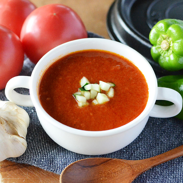 スペインから生まれた有機冷製トマトスープ