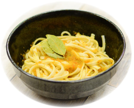 うどん+がぼちゃとコリアンダーのスパイシースープ