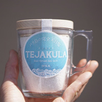 TEJAKULA（テジャクラ） 天日塩パウダー 180g／木製マグ