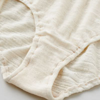 和紡布 手紡ぎのゆったりショーツ 生成／L