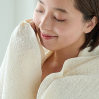 和紡布 ガラ紡の和紡布マルチクロス 生成／ブルー